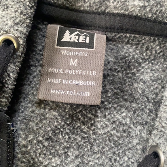 Women’s REI zip up sweater - Picture 2 of 2